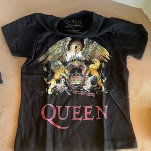 Queen t-shirt size 3T NWOT